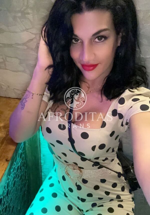 camila-cubana-masajista-travesti-madrid-01